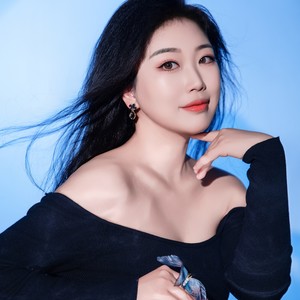 李莹小熊