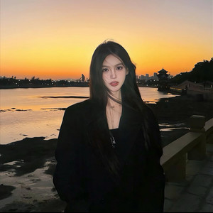 洛芷